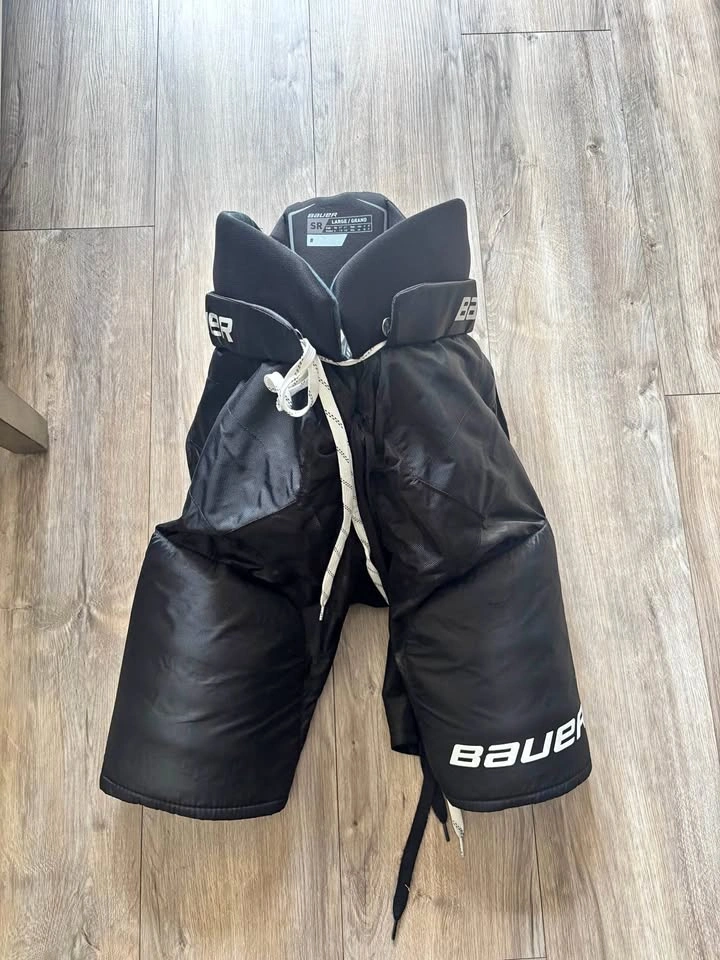 Senior large Bauer hockey pants