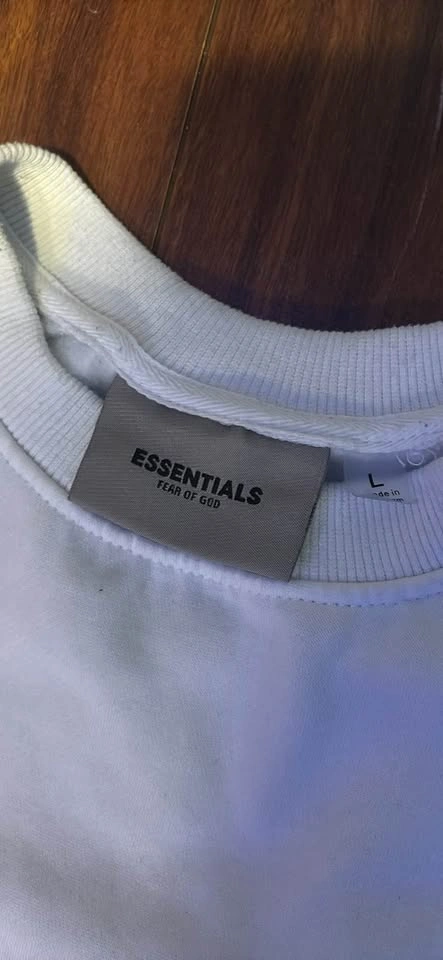 Essentials sweater lightly worn size large - photo 2