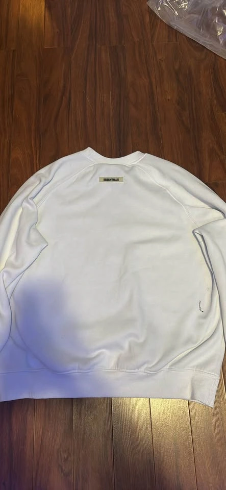 Essentials sweater lightly worn size large - photo 3