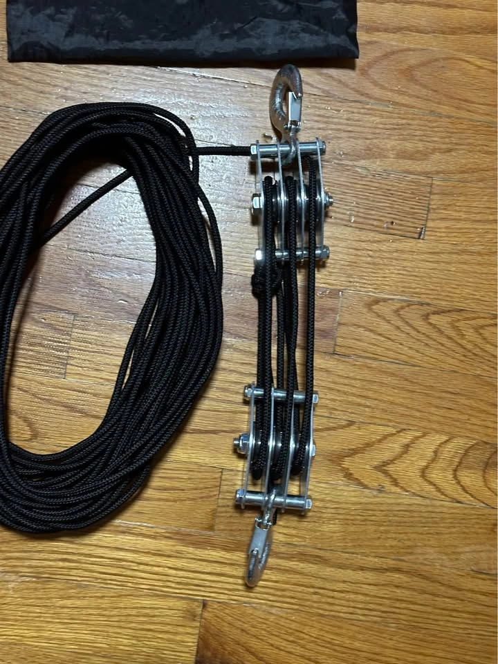 1100 lb Block and Tackle Pulley Hoist Kit — 100 ft Rope - photo 2