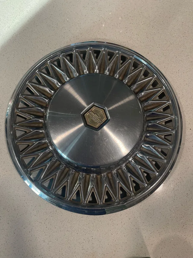 Chevrolet Malibu 1979 to 1981 Hubcap