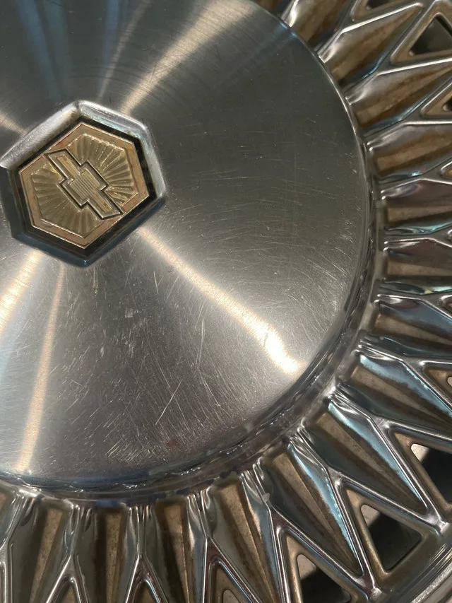 Chevrolet Malibu 1979 to 1981 Hubcap image indicator(2)