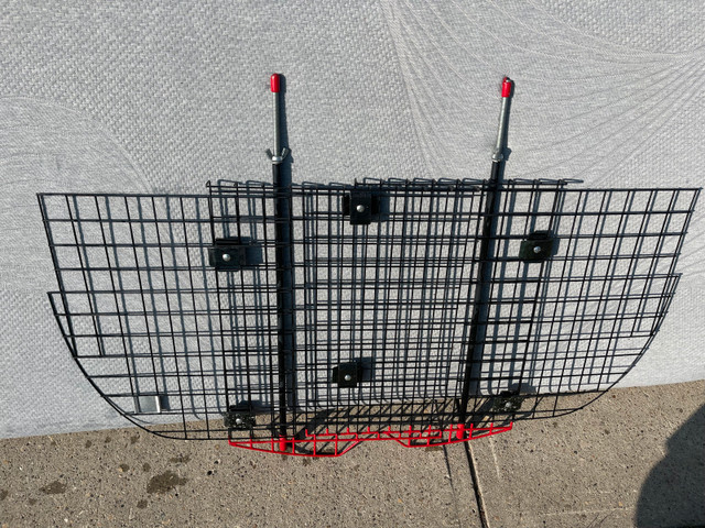 Pet Divider for SUV Car Van. great condition