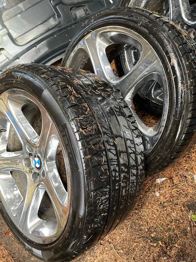 BMW rims and Tires image indicator(4)