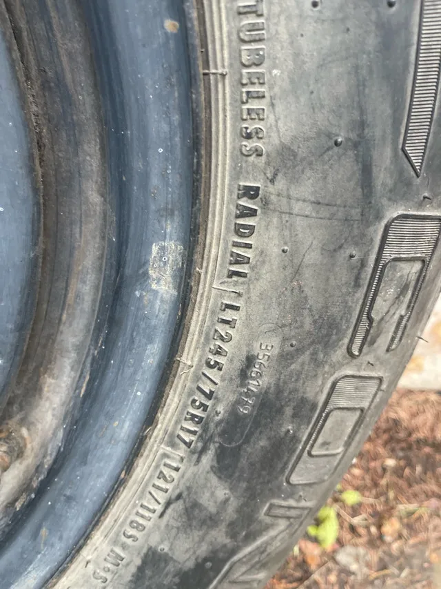 Continental 245/75R17 Contitrac. 8 bolt image indicator(2)