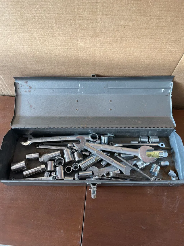 Craftsman low profile Tool box and tools image indicator(2)