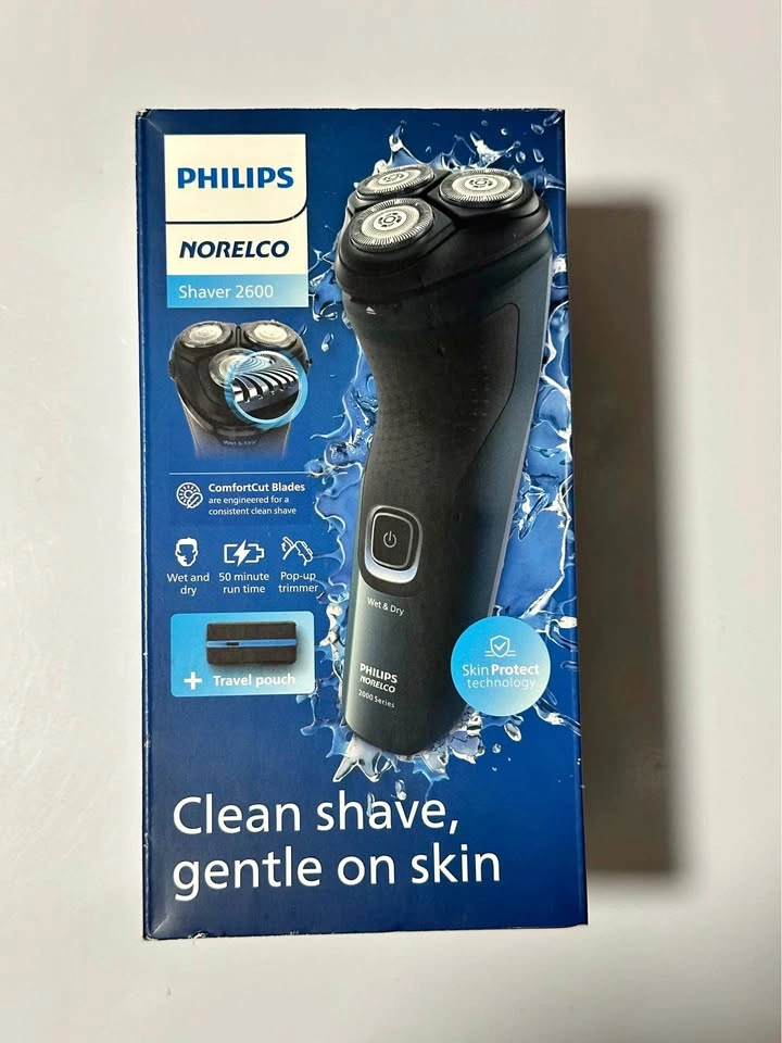 NEW SEALED Philips Norelco Shaver 2600 - Wet & Dry Electric Shav