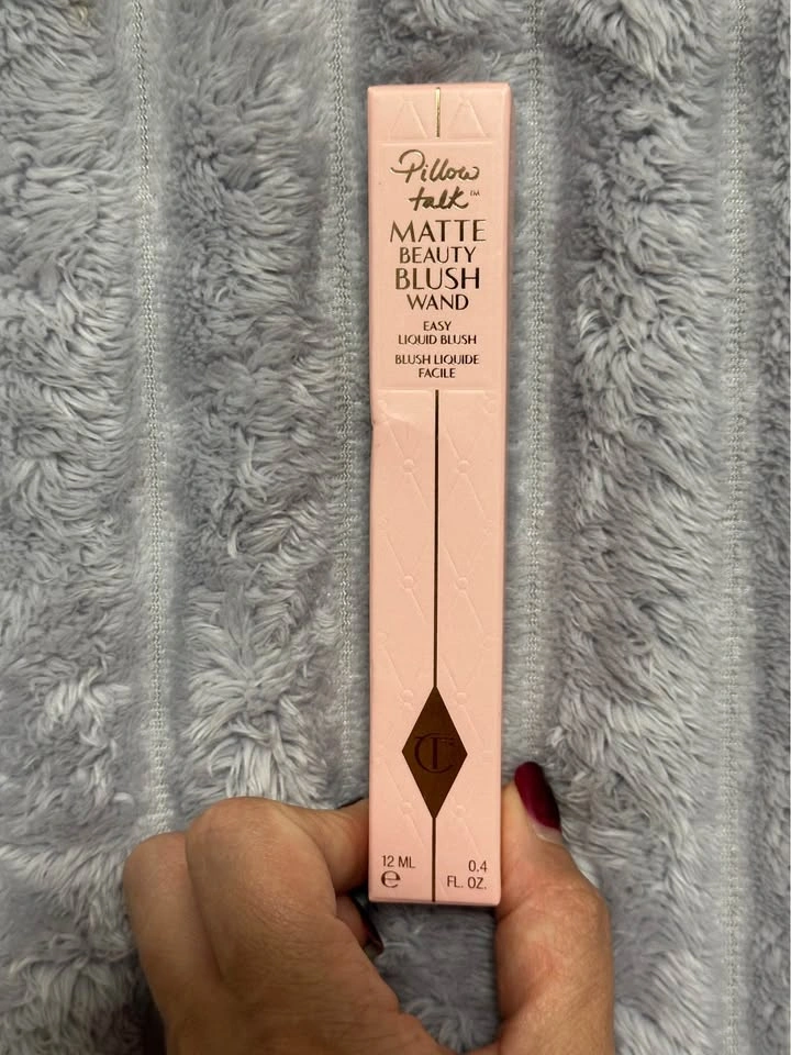 Charlotte Tilbury Matte Beauty Blush Wand - Pillow Talk Peach Po - photo 2