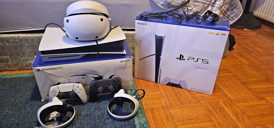 PS5 Slim 1Tb + 2 DualSense + PlayStation VR2 Complete Set