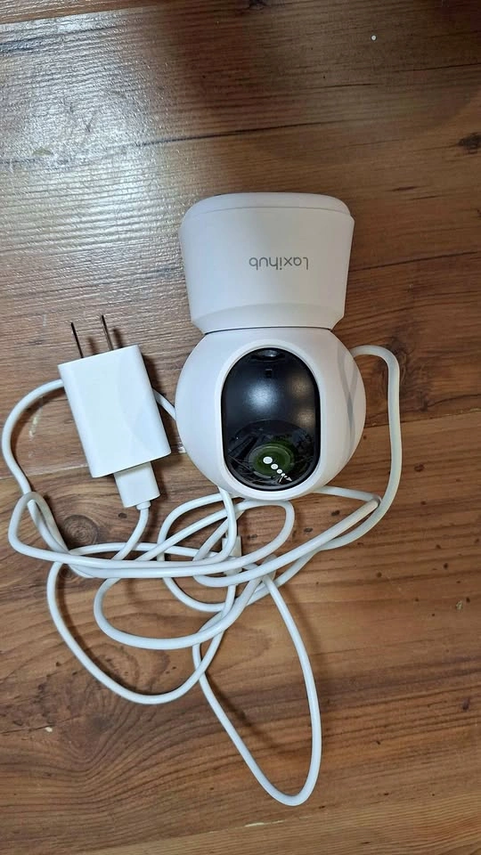 Laxihub P2 Indoor Wi-Fi Pan Tilt Camera