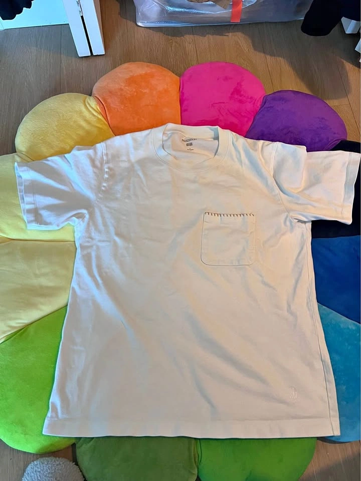 Uniqlo x JW Anderson Pocket T-Shirt Size L