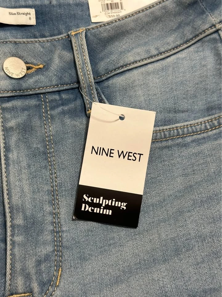 Nine West Slim Straight Jeans — Women’s Size 8 — Light Wash - photo 3