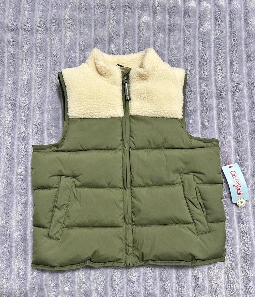 Cat & Jack Puffer Vest — Kids’ S (6/7) — Olive Green — New with