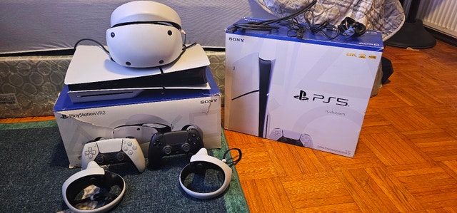 PS5 Slim 1TB + 2 DualSense + PS VR2 Complete Set
