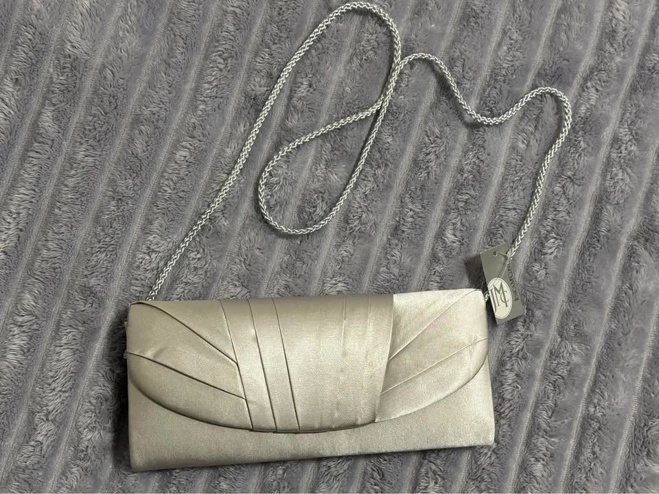 Jessica McClintock Silver Satin Clutch Purse with Chain Strap - photo 2
