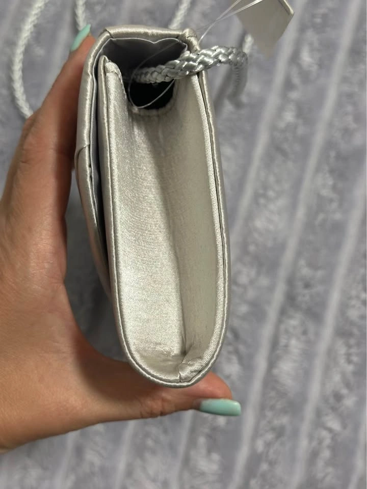 Jessica McClintock Silver Satin Clutch Purse with Chain Strap - photo 4