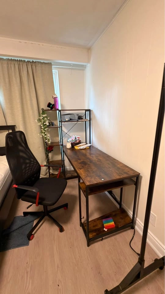 L-shaped Desk with Shelves - photo 4