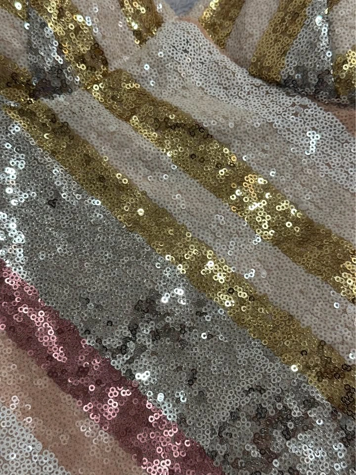 Violet Weekend Sequin Maxi Dress — Size 0/0 — Multicolor - photo 5
