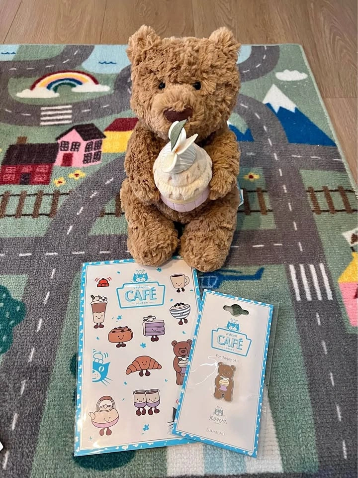 Jellycat cupcake bear 🧁 🐻 Shanghai Limited edition