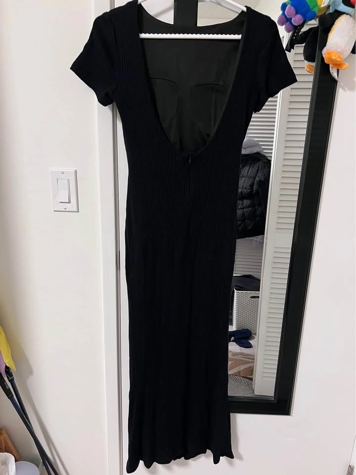 Bodycon dress with a slit - photo 2