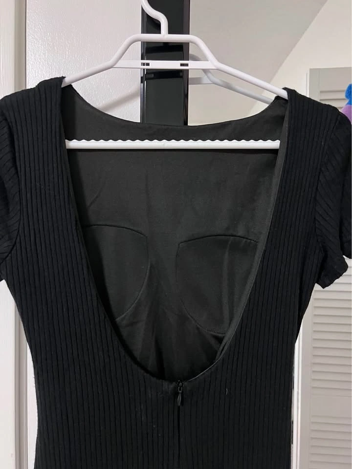 Bodycon dress with a slit - photo 3