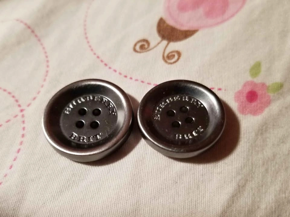 2 Burberry Britt Replacement Buttons for $5 - photo 2