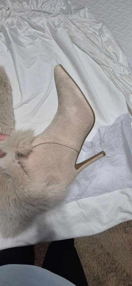 Beige Faux Fur Suede Stiletto Boots - photo 3