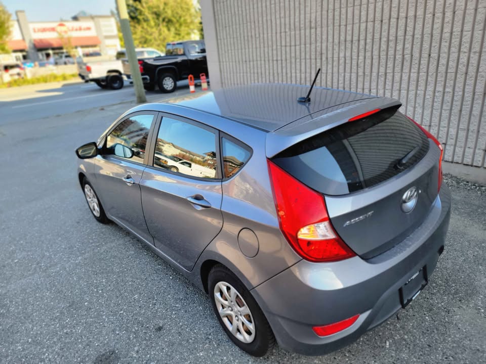 2013 Hyundai Accent - photo 4