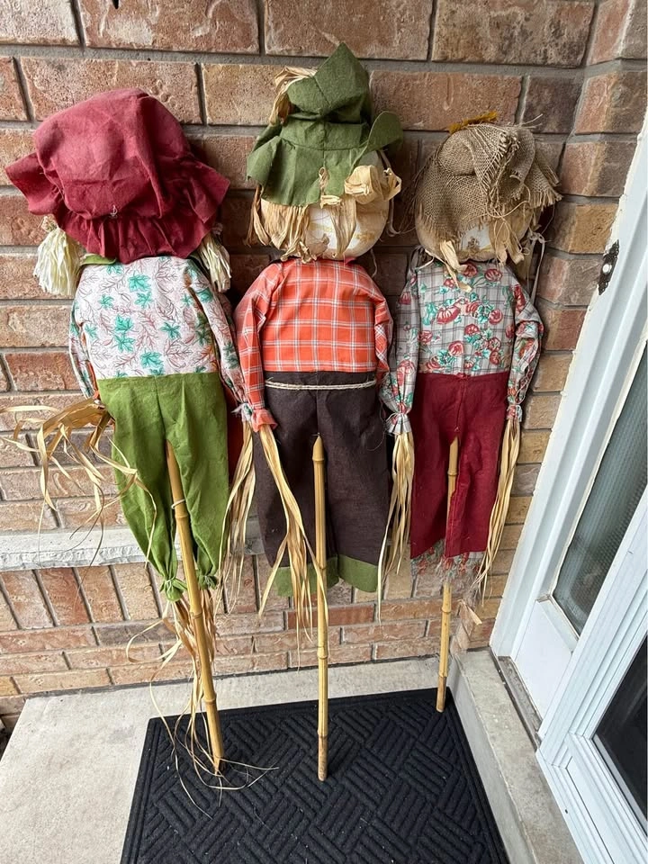 Set of Fall Scarecrow Garden Stakes 58” tall - photo 2