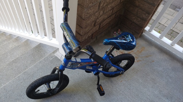 Kids Blue BMX Bike – 12" Wheels – Needs Rear Tire - photo 2