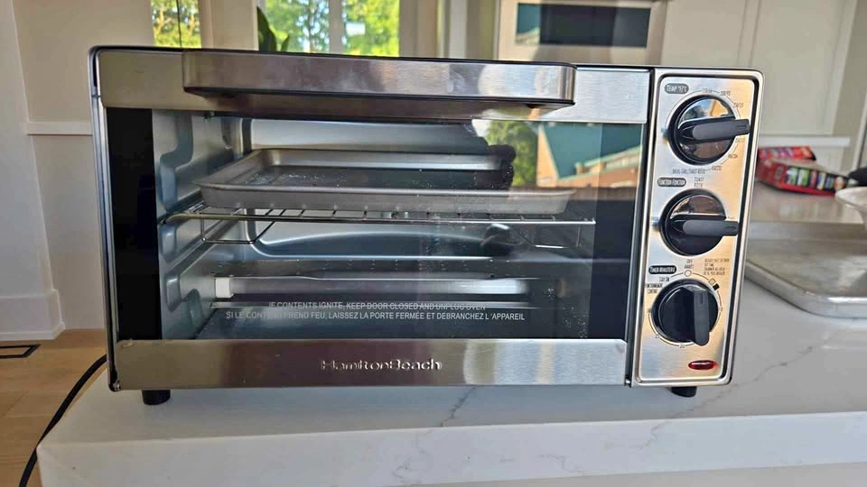 Toaster oven like new