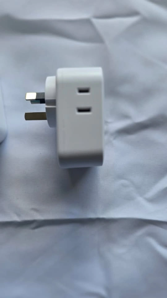 Travel Plug Adapter (2 Pack) - photo 3