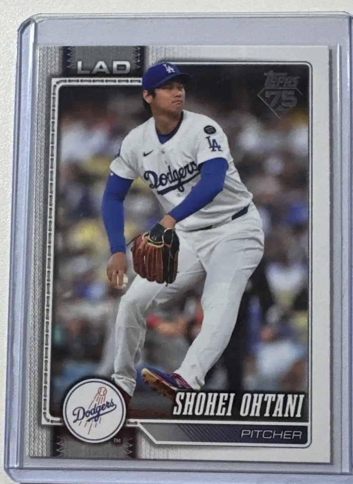 Topps Shohei Ohtani Los Angeles Dodgers Lot - photo 3