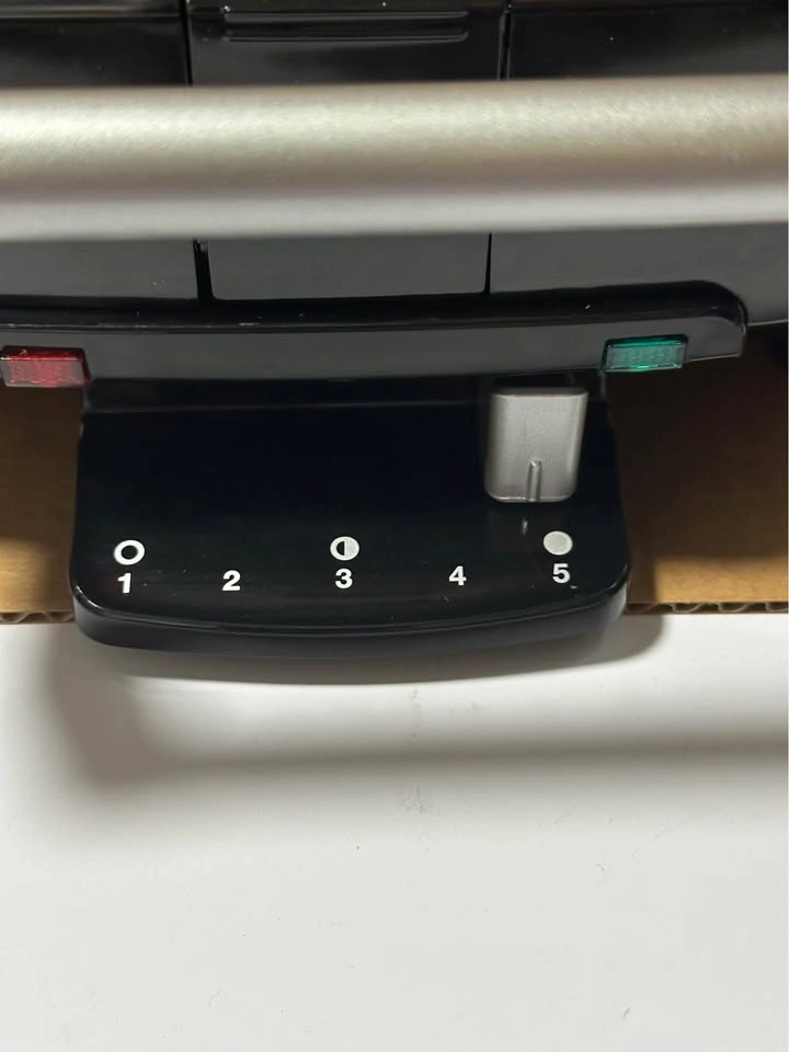 Cuisinart 4-Slice Belgian Waffle Maker - WAF-150NAS - photo 4