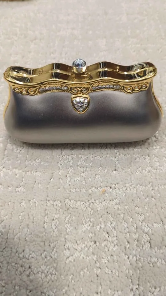 Ladies metal purses for evening image indicator(4)