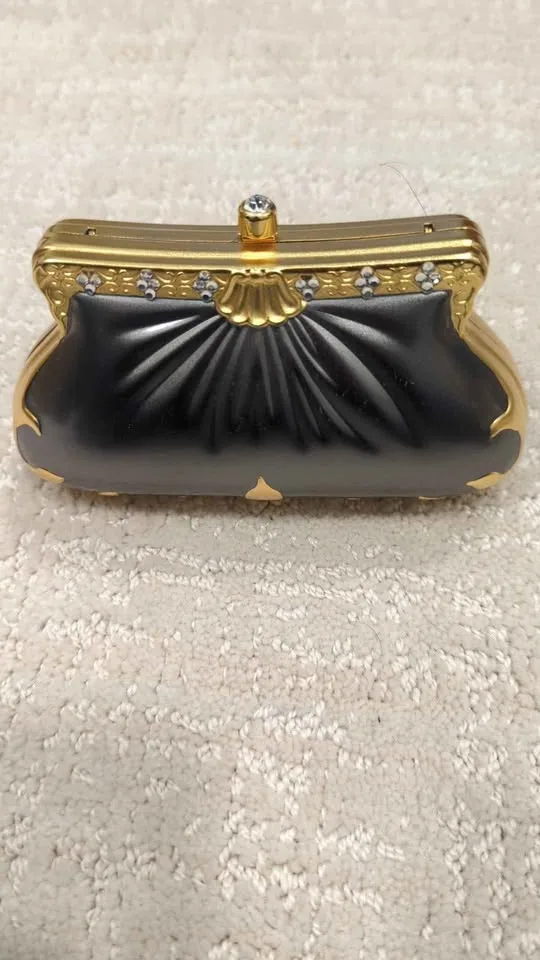 Ladies metal purses for evening image indicator(5)