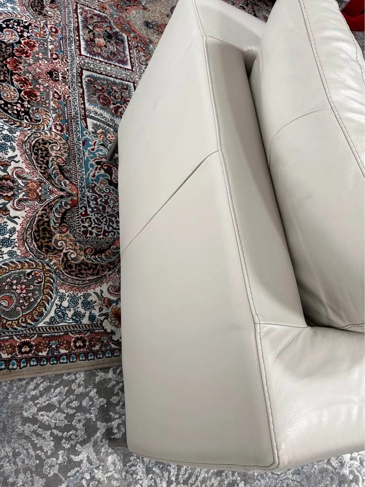 Cream Leather Chair – Like New - photo 3