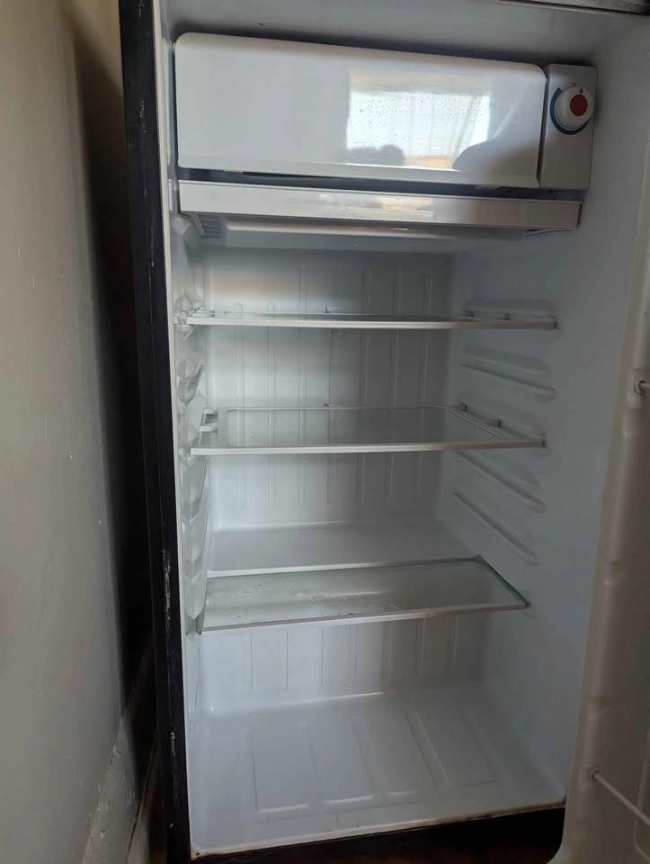 Danby Mini Fridge - photo 2