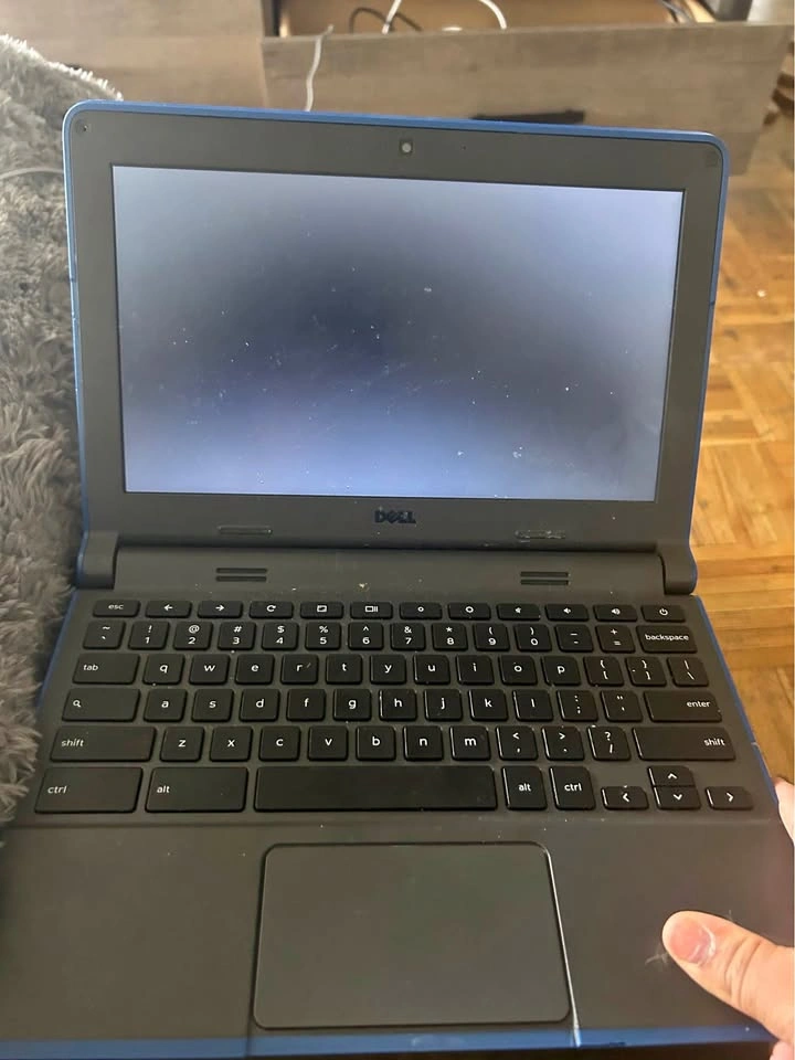 Dell Chromebook and Two Smartphones Bundle
