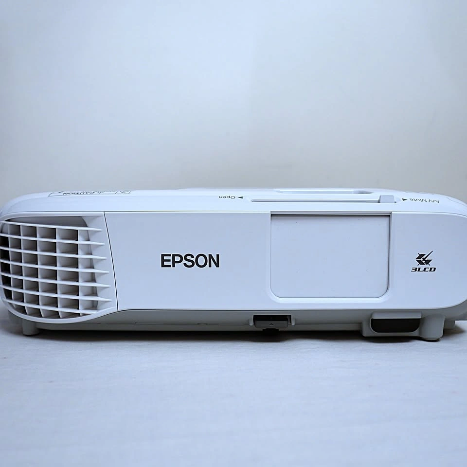 Epson PowerLite S39 3LCD Projector - photo 3