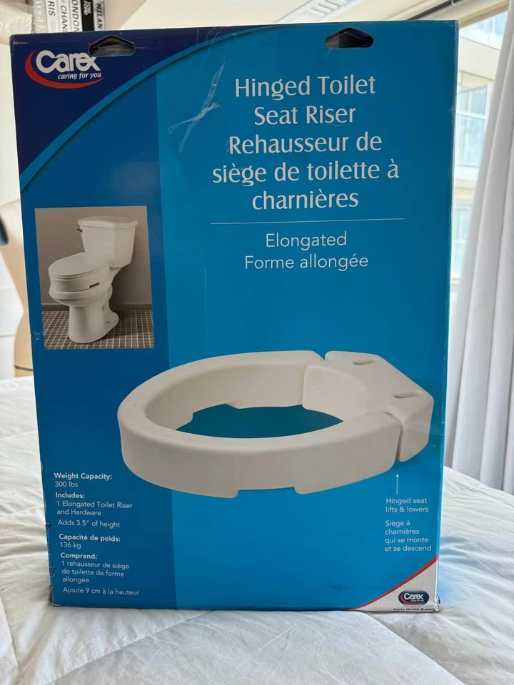Brand New Hinged Elongated 3.5” Toilet Seat Riser - photo 3