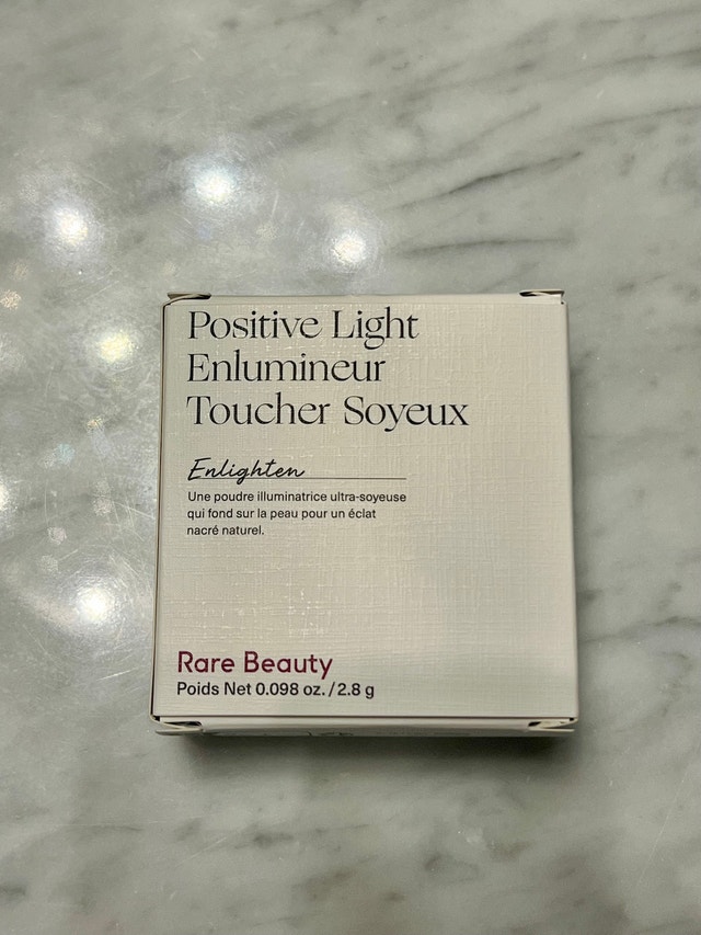 BNIB RARE BEAUTY BY SELENA GOMEZ Light Silky Touch Highlighter