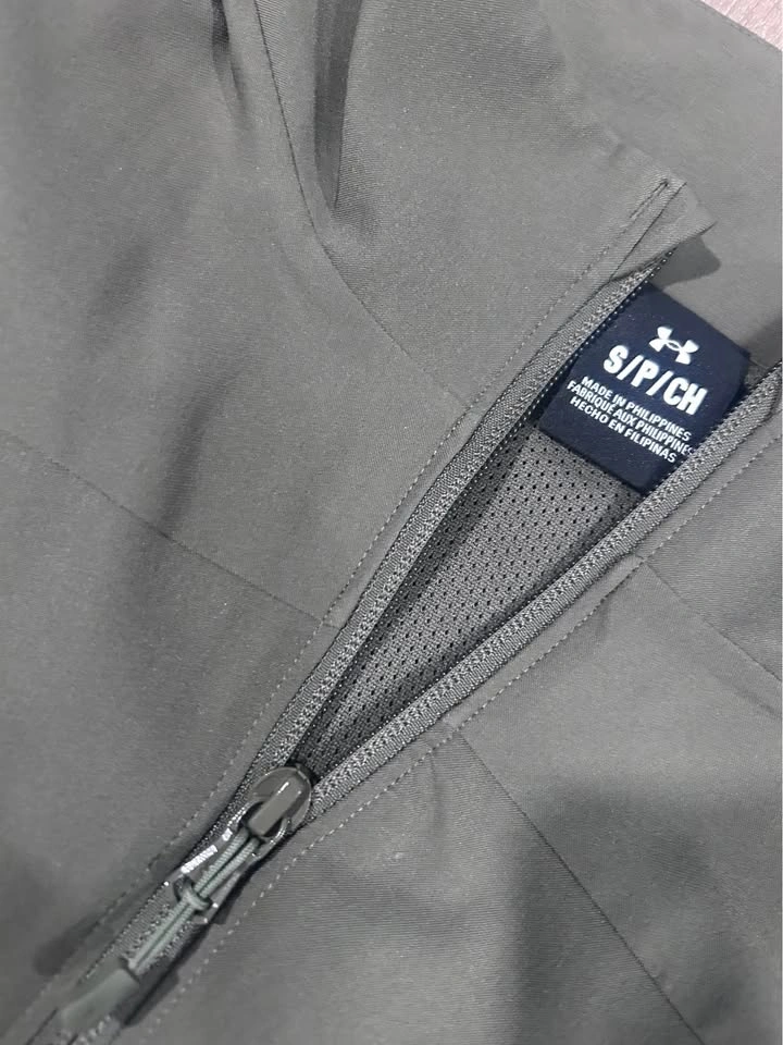 NEW Under armour cropped zip up jacket - photo 2