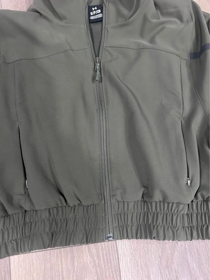 NEW Under armour cropped zip up jacket - photo 4