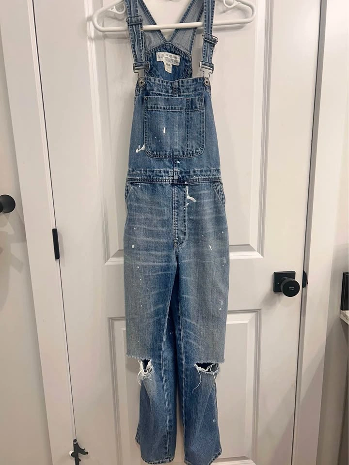 Distressed Denim Overalls (GAP) xsmall