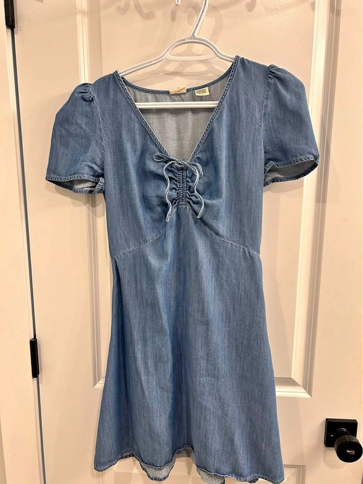 Levi’s xsmall denim dress