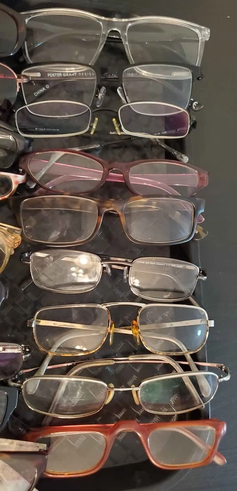 Bulk Lot of 18 Assorted Eyeglasses and Sunglasses - photo 5