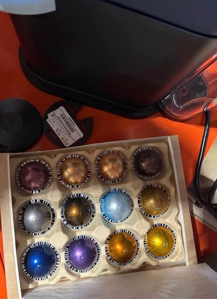 New Open Box Nespresso Vertuo Next, Jade - photo 4