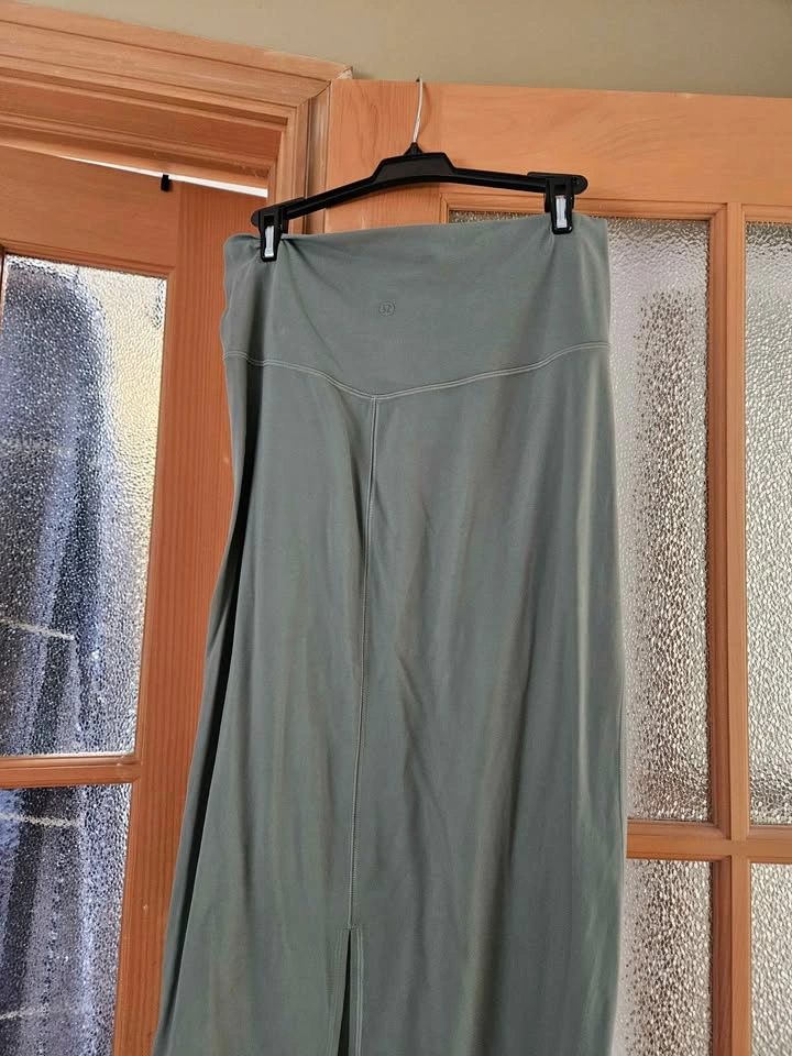 Lululemon skirt size 10 - photo 2