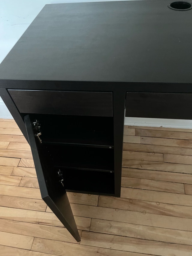 IKEA MICKE DESK FOR SALE - photo 2